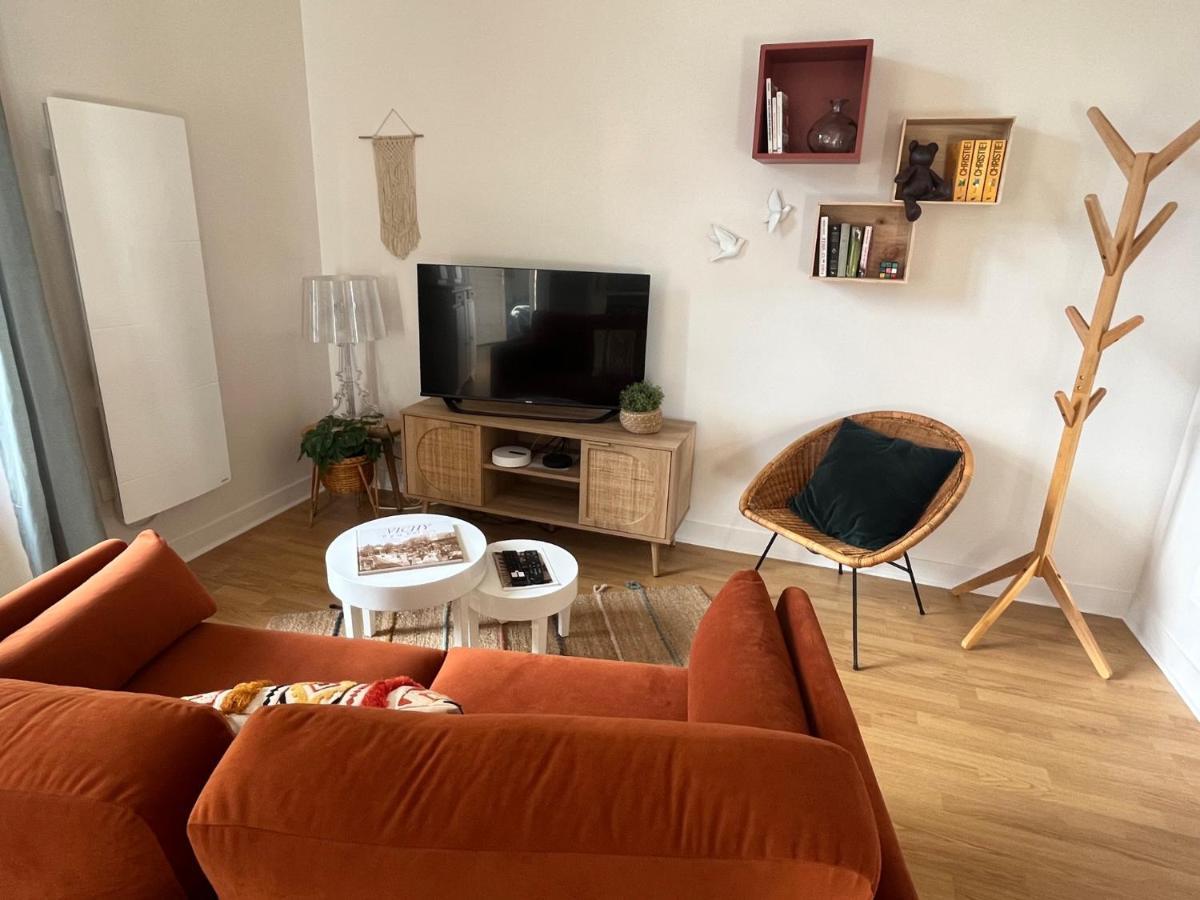 Appartement Calme Avec Balcons & Vue Sur Thermes Vichy Buitenkant foto
